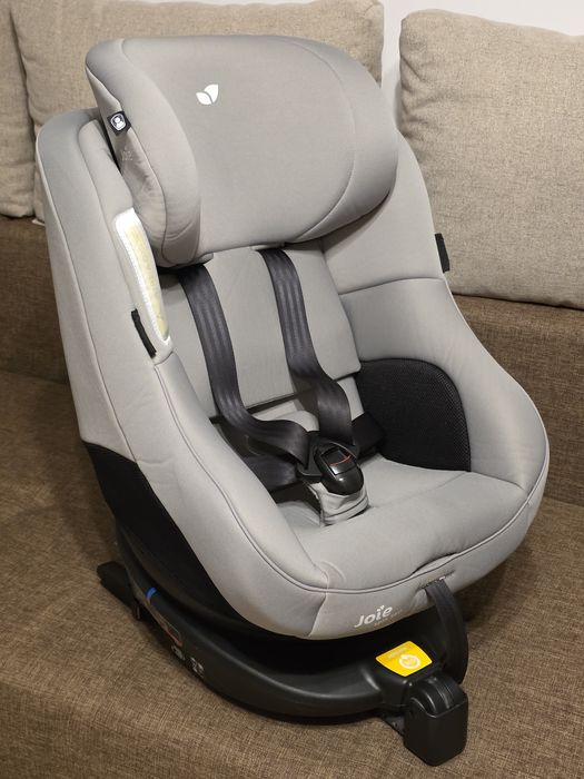Vand scaun auto isofix i-Spin Joie 360 pt copii 0 - 18kg in stare exce