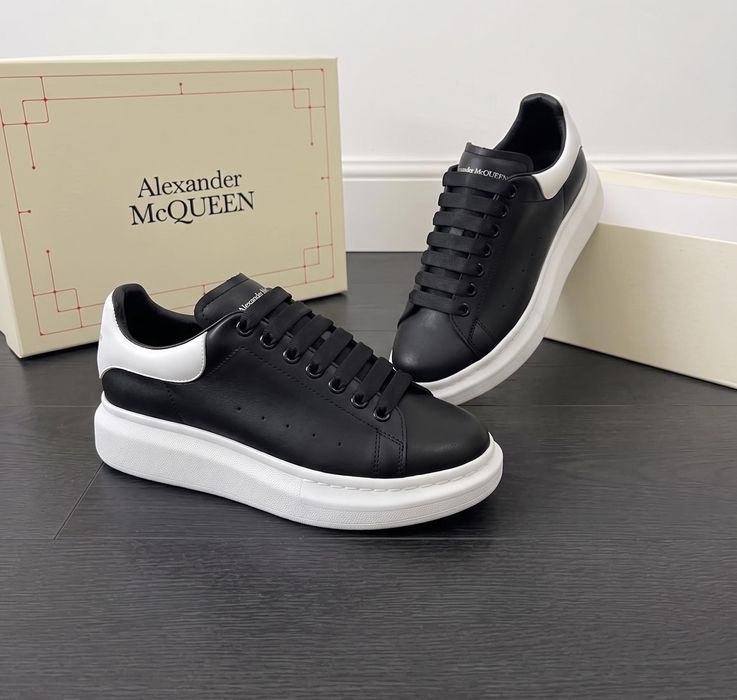 Adidasi Alexander McQueen Negru Alb - Full Box