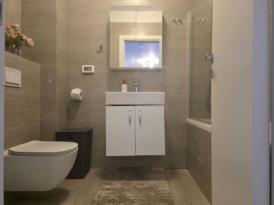 Închiriez apartament 2 camere proprietar