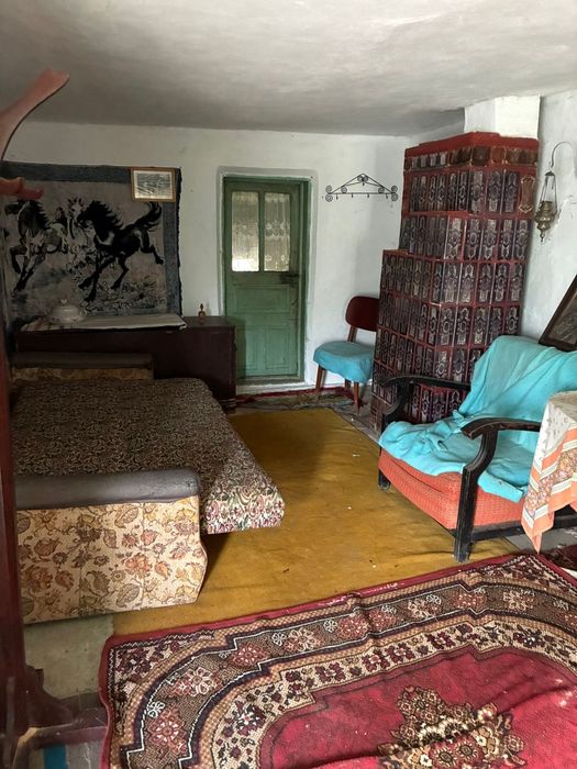 Închiriez casă Sat/Banca