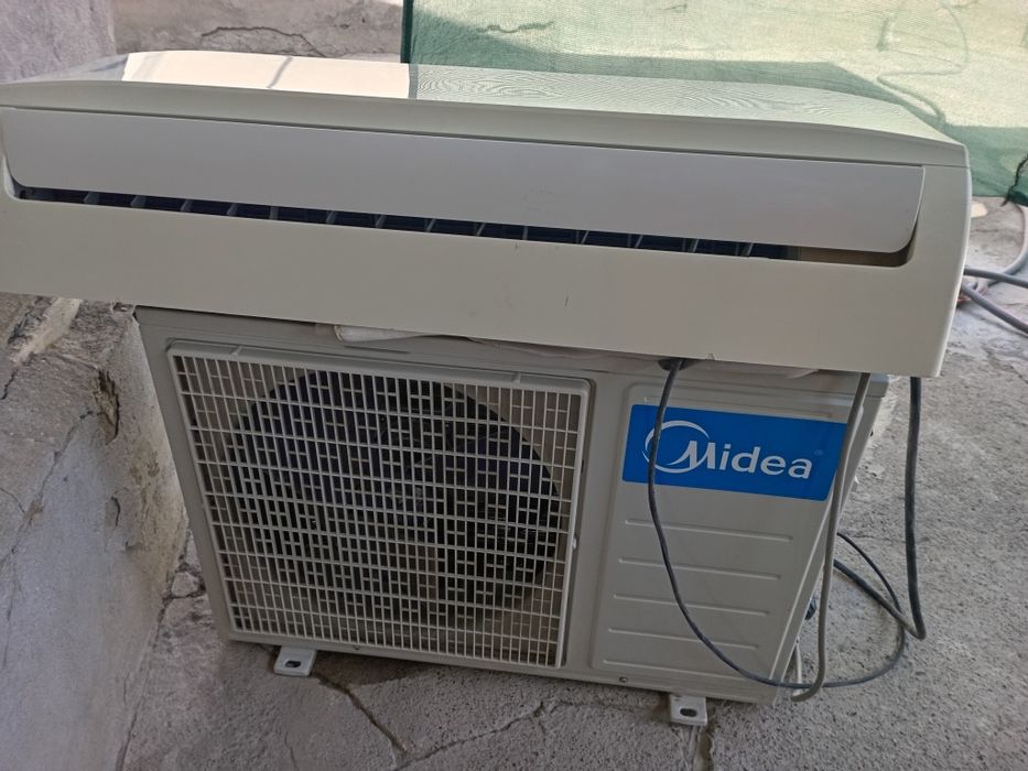 Кондиционер Midea