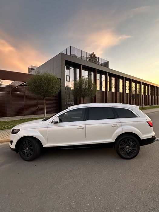 AUDI Q7 2011