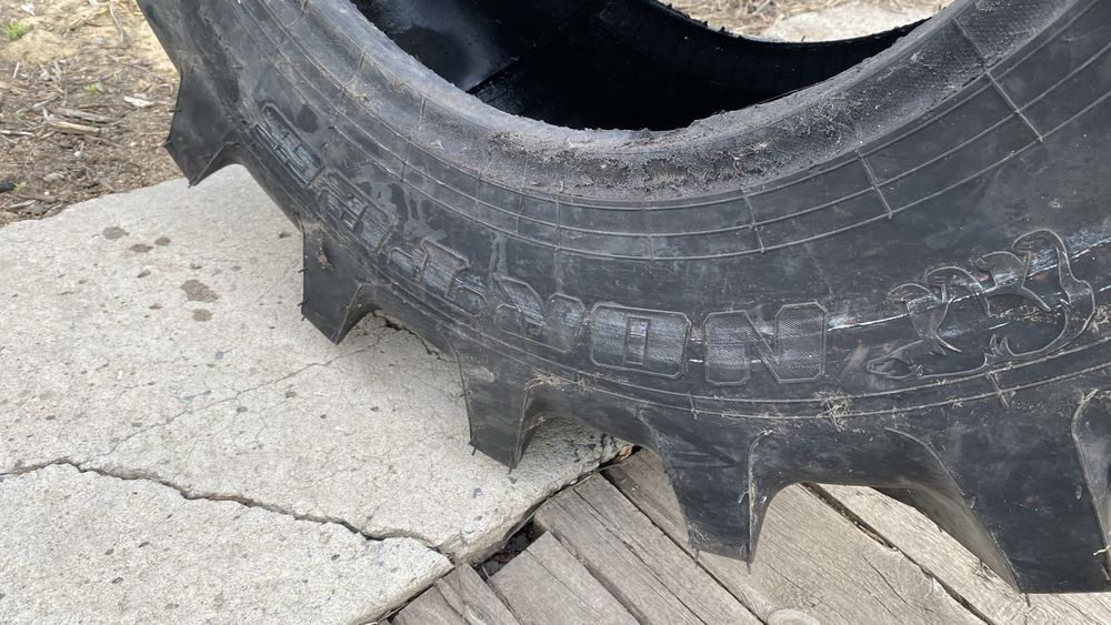 Один баллон продам размеры 14.9 R 24