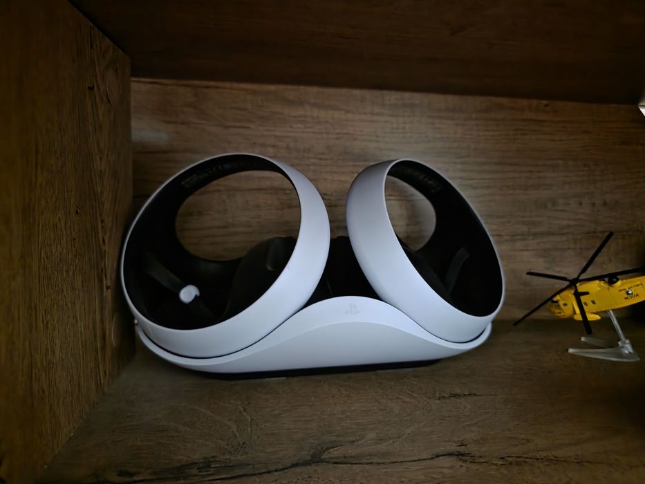 PSVR2 PLAYSTATION + charging dock optional