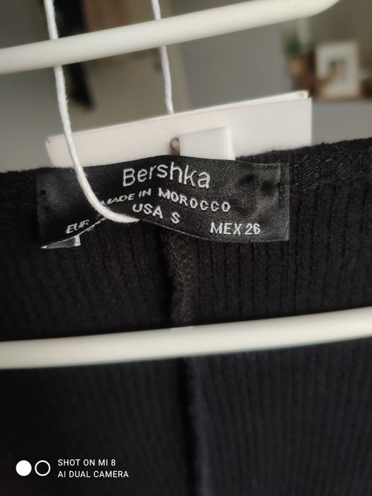 Bershka чисто нова с етикет