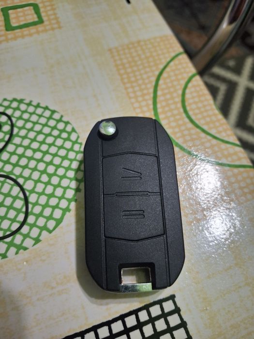Carcasa cheie tip briceag pentru Opel Corsa