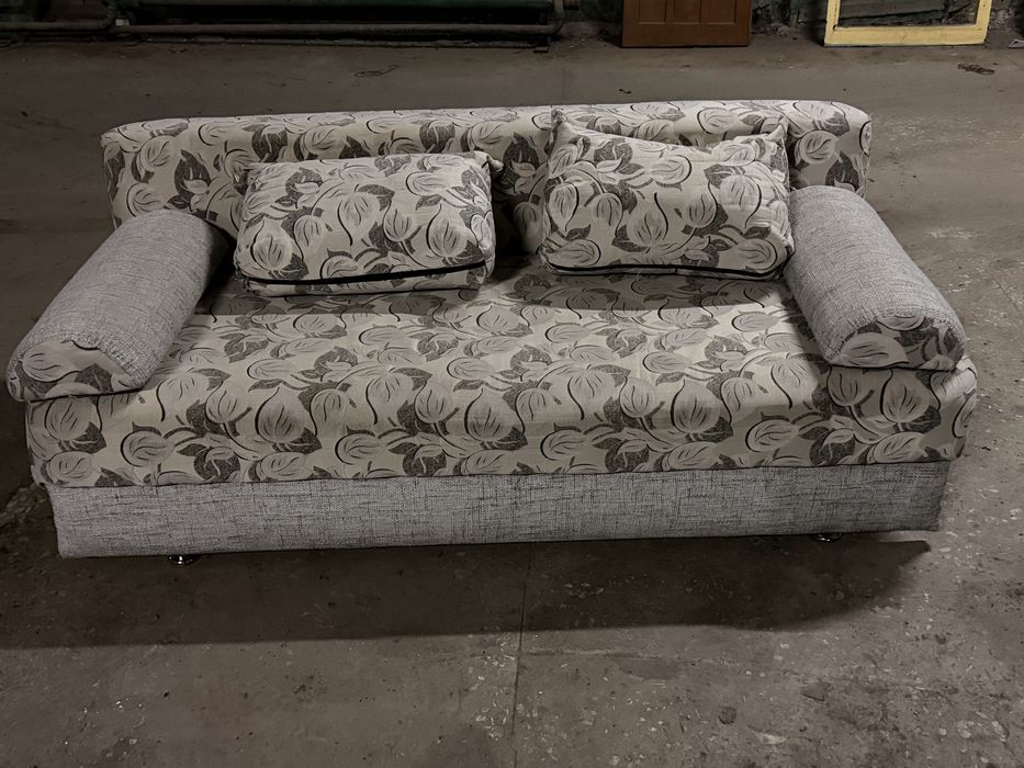 Продам диван еврокнижка