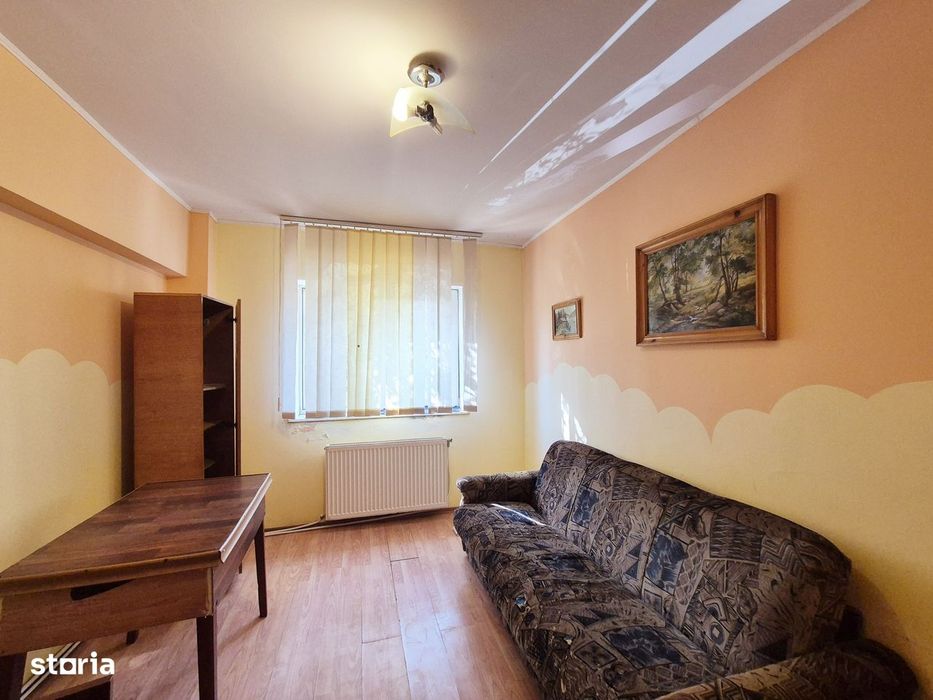 Apartament cu 3 camere, etaj 1, decomandat, zona 1 Mai