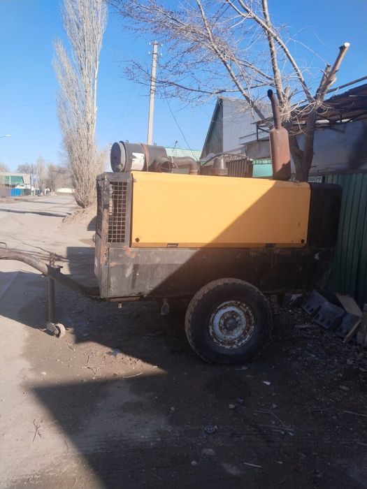 Продам компрессор дорожный