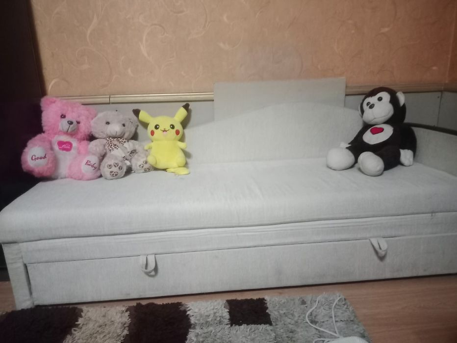 Продаётся  диван