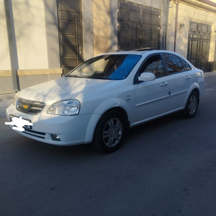 Lasetti 1.6 sotiladi gazda