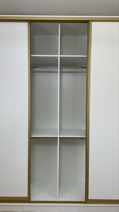 Продаю спальный гарнитур