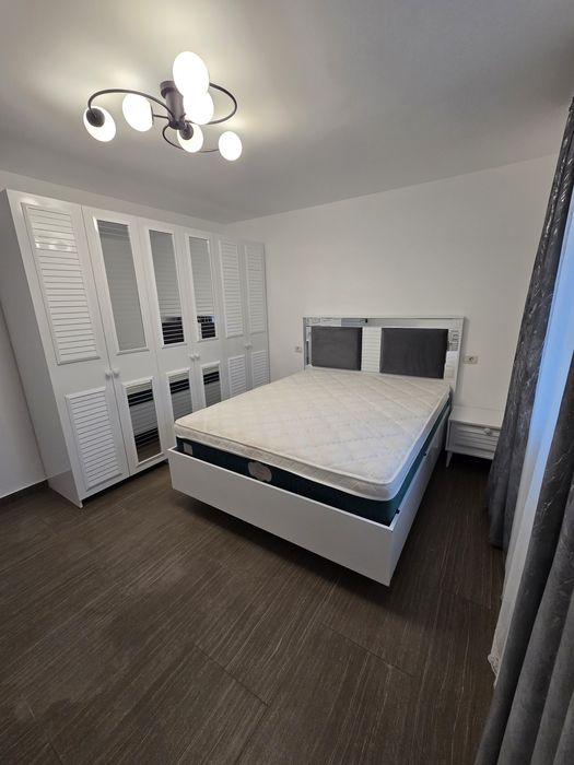 Vand  casa individuala la cheie complet mobilata 350mp teren