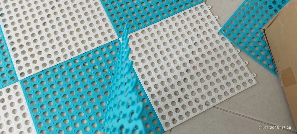 Продавам сглобяеми плочки 50бр., /Синьо/Бяло, 30.48см x 30.48см