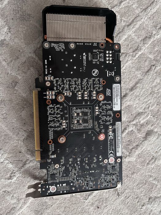 NVIDIA GeForce RTX 2060 // видеокарта