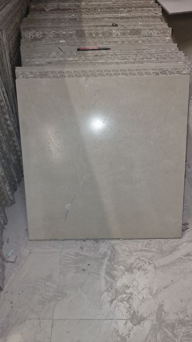 Керам гранит  б/у боле  200шт