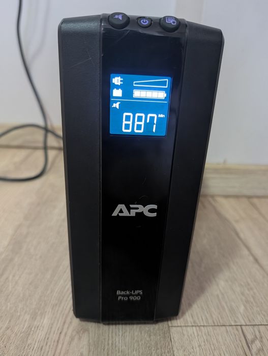 Продавам UPS.PRO.900