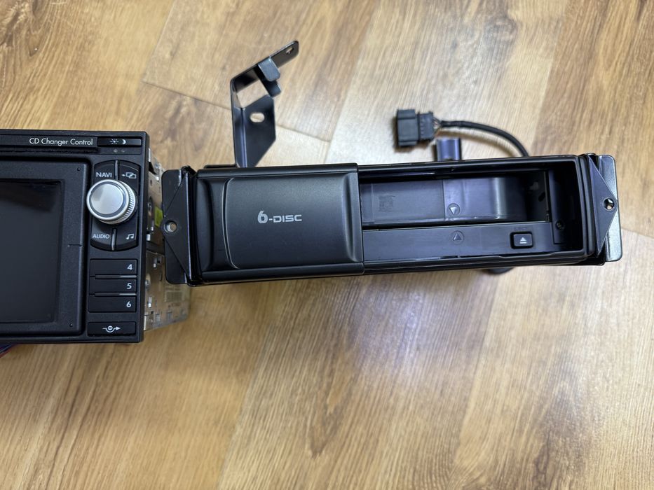 Оригинальная автомагнитола VW RNS Golf 4