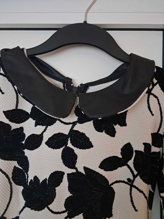 Дамска рокля с щампа на цветя