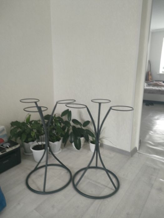 Продам подставки для цветов