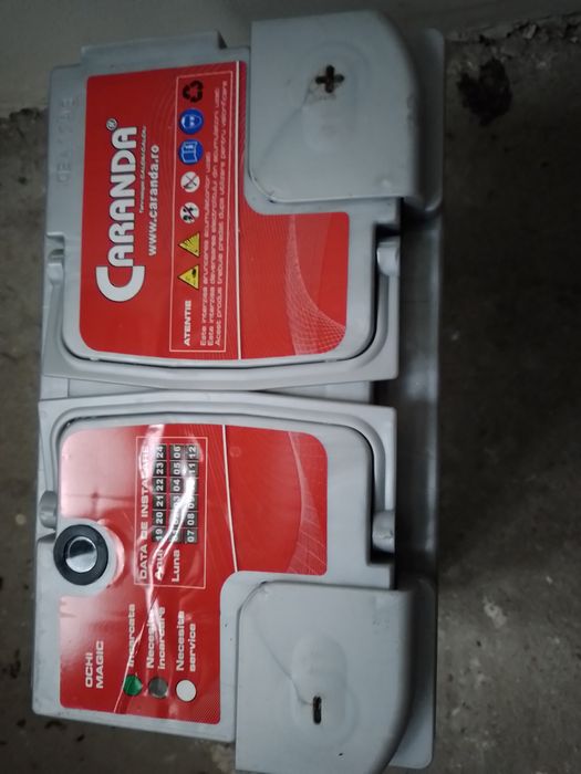 Baterie auto 12v în garanție.