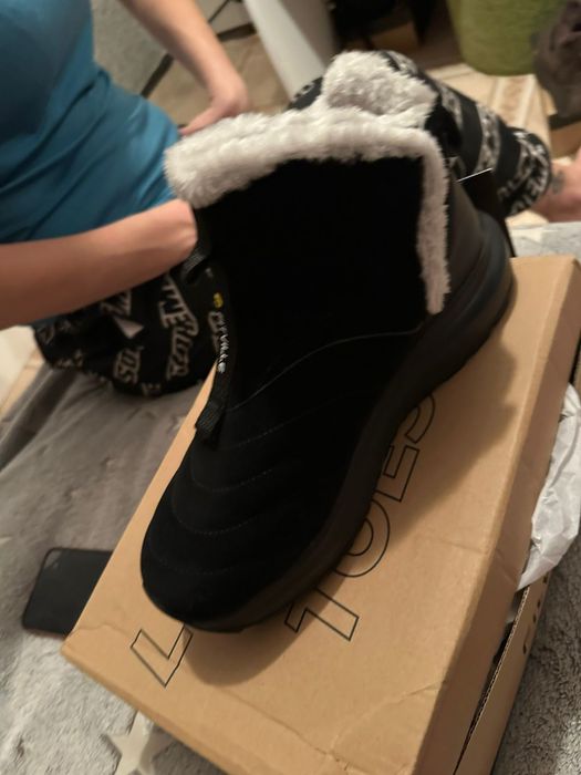 Новые ботинки зима-осень39р