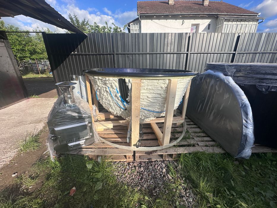Ciubăr fibră sticlă 5-6 pers încastrat în terasă  + sobă inox