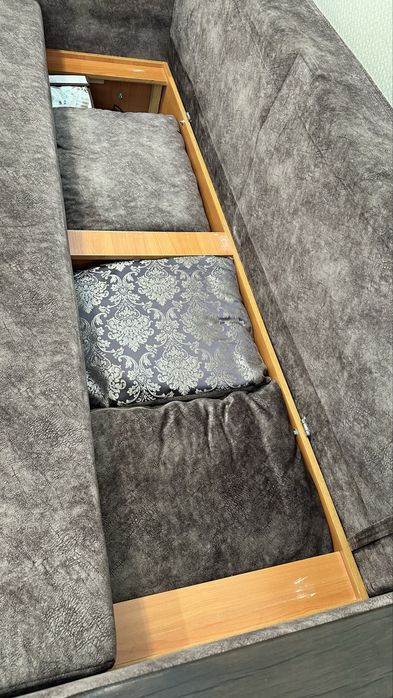 ПРОДАМ ДИВАН! В отличном  состоянии!