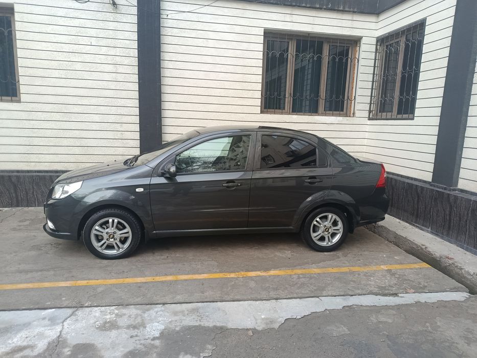 Нексия 3 сотилади