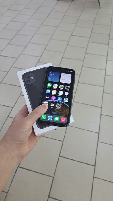 Продам айфон 11 128г