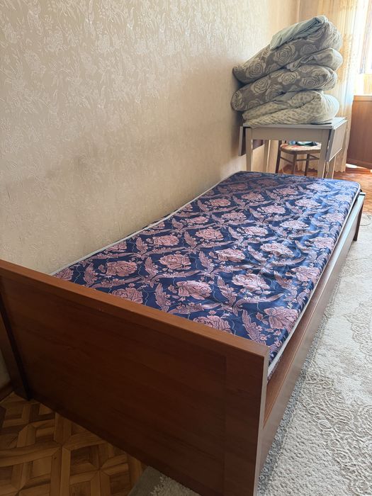 Кровать односпальная
