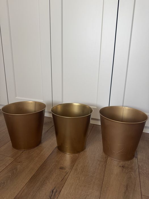 Ghivece metalice aurii IKEA