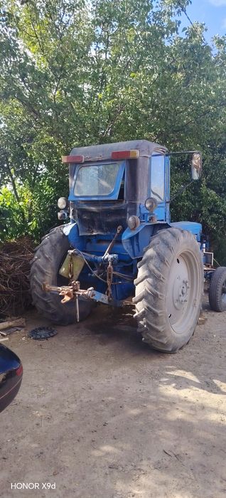 Traktor T28 naxadu