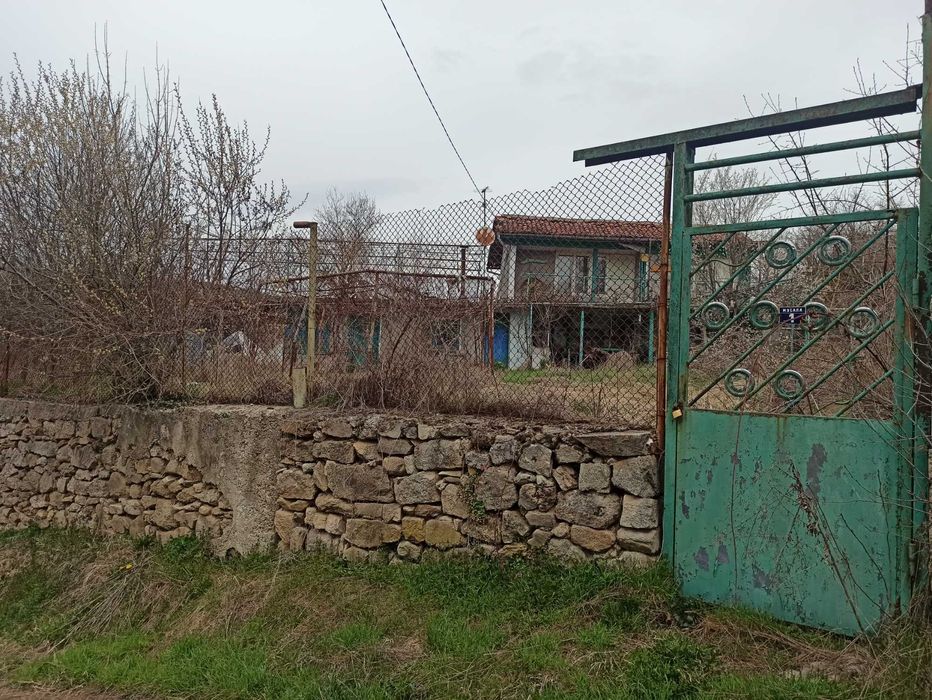 Продава се Къща в с. Средногорово, Област Стара Загора - 100 кв.м за 357 €/кв.м - Снимка #10