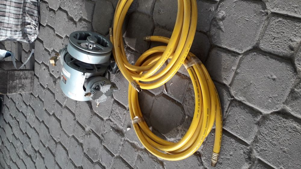 Продам поршневой воздушный компрессор Gast PCA-10