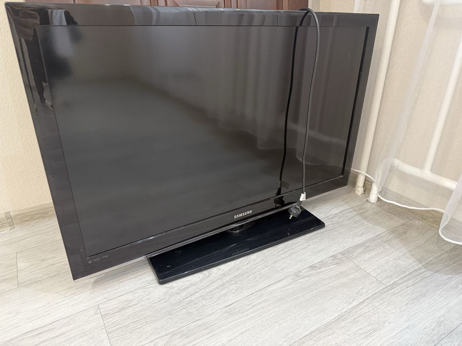 Продам телевизор Samsung