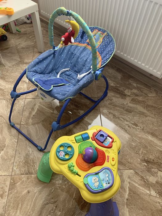 Fisher Price шезлонг и музикална масичка