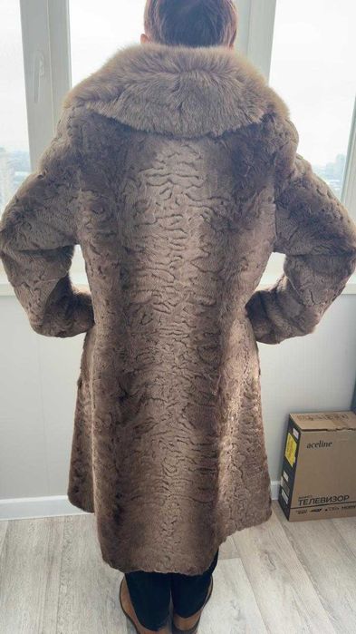 Шуба зимняя каракуль