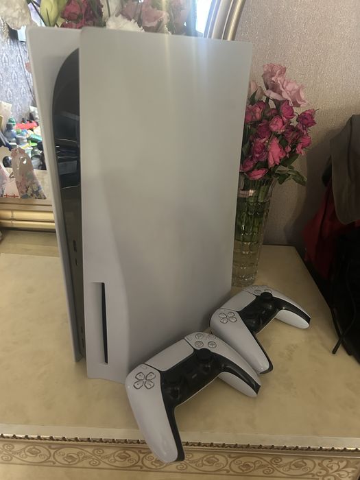 Продам Play Station 5