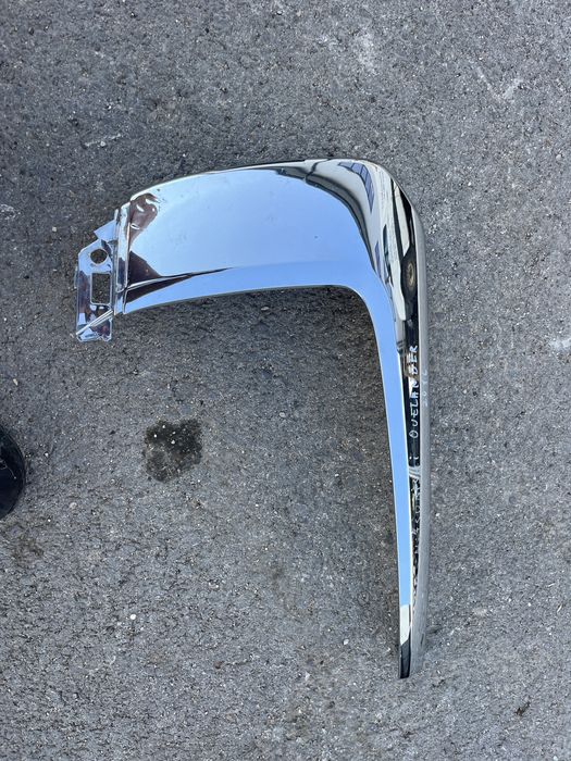 Лайсна предна броня Mitsubishi Outlander 2016-