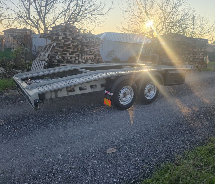 Платформа Ремърке 2700