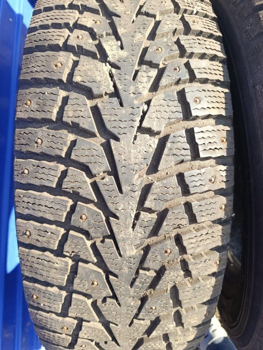 Шины зимние с шипами на 17