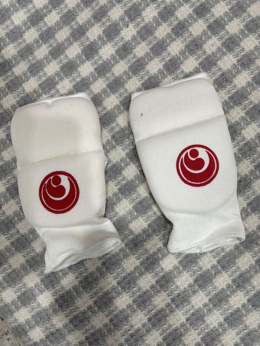 Продам нарукавники для каратэ