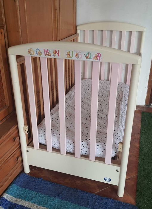 Pătuț de copil din lemn masiv