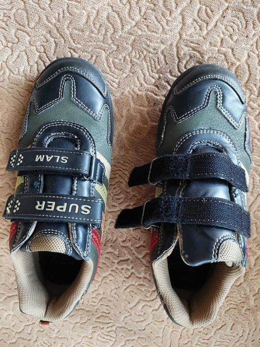 Затворени детски ОБУВКИ - за момЧе