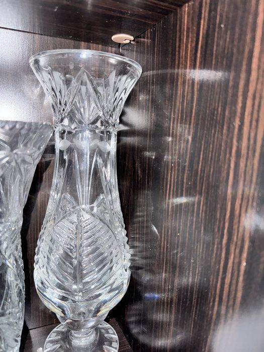 Вазы хрустальные каждая по 5000