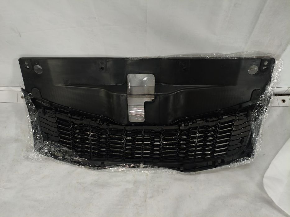 Продаю решетки радиатора Кио Рио/KIA RIO