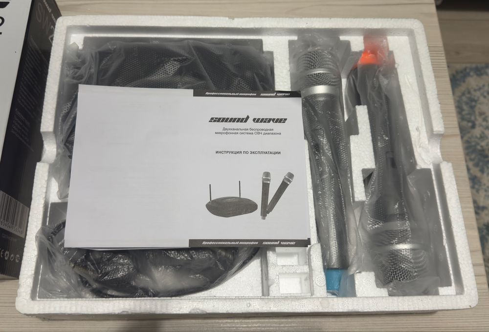 Набор из двух профессиональных  беспроводных микрофонов