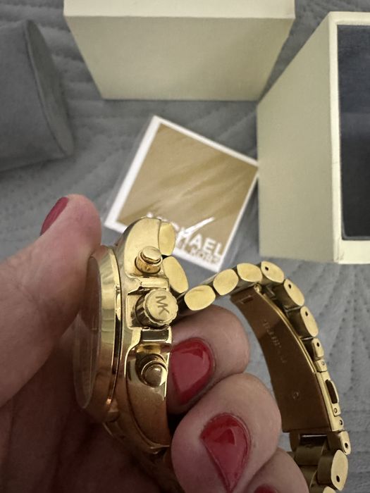 Часы майкл корс