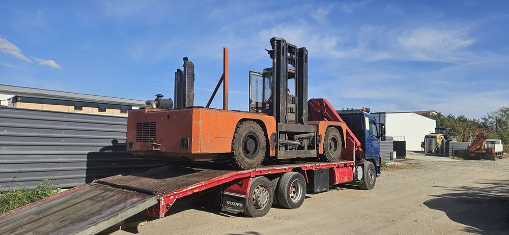 Transport utilaje .tractări auto. Servicii auto macara